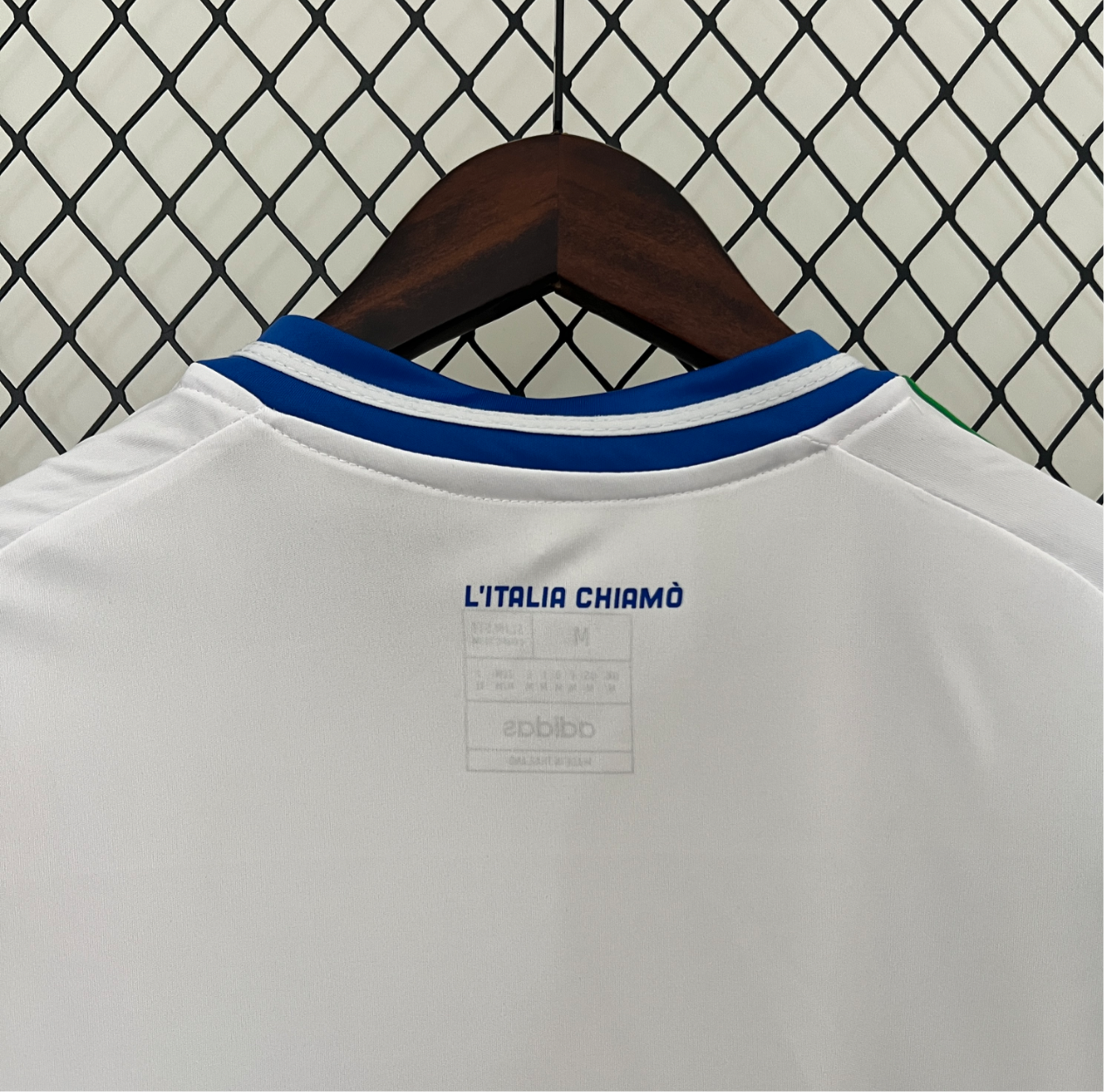 Maillot Italie femme extérieur 2024