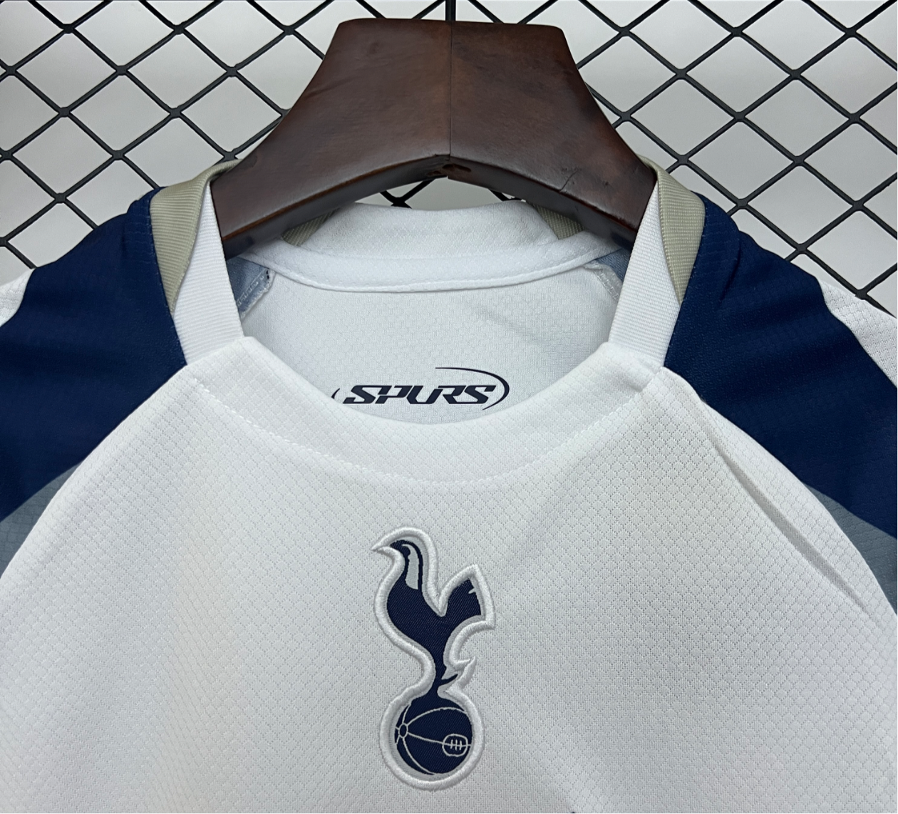 25/26 tottenham enfants domicile