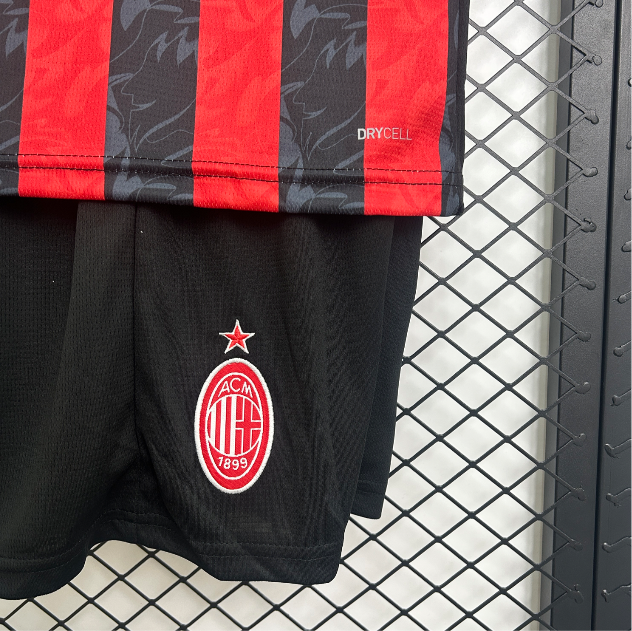 25/26 AC Milan domicile enfants