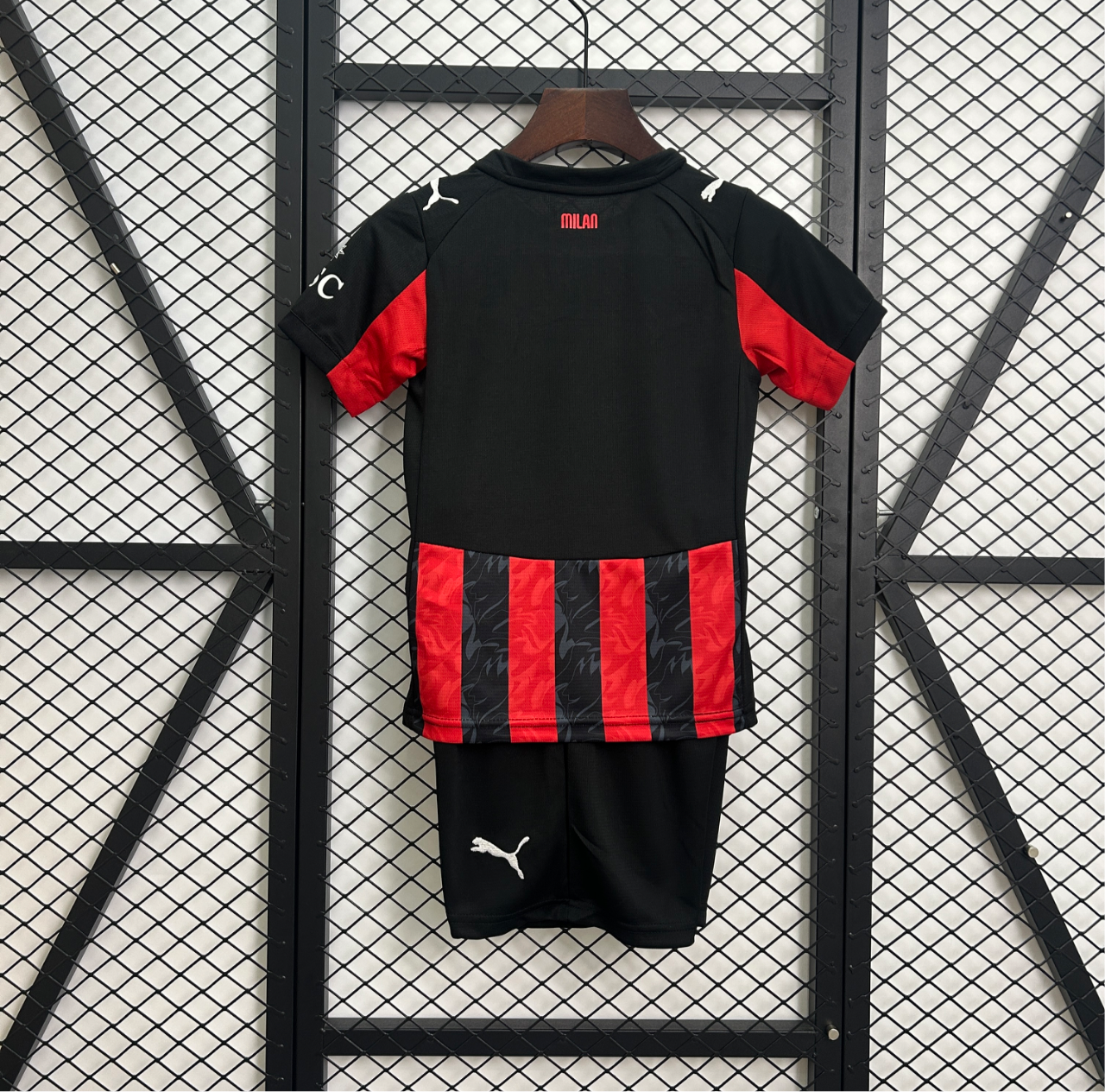 25/26 AC Milan domicile enfants