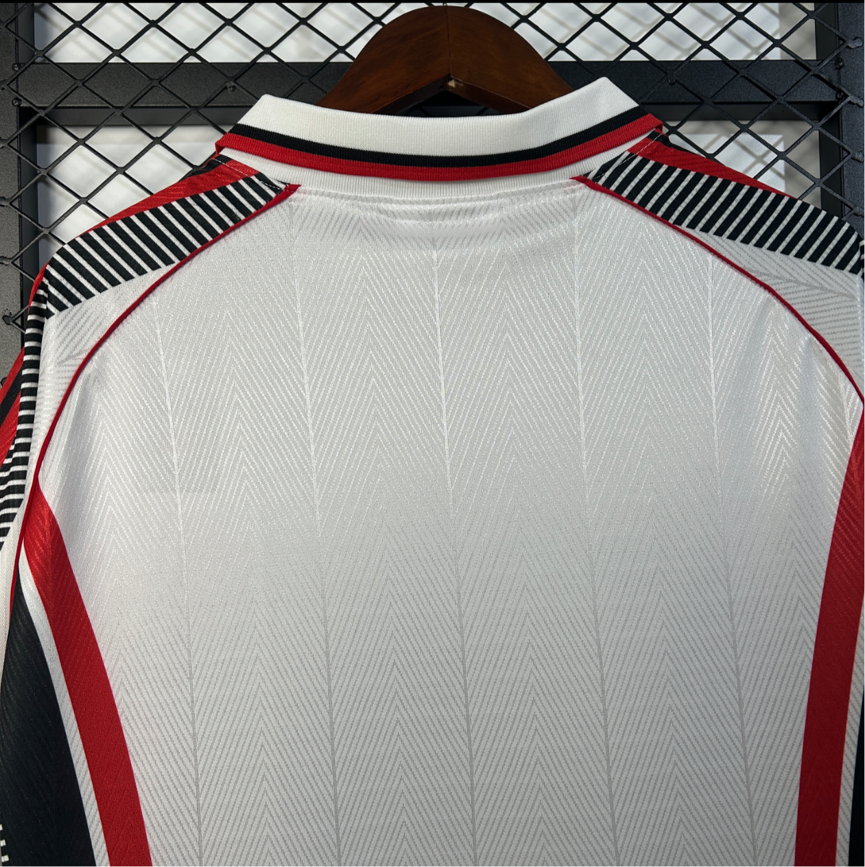 98/99 AC Milan extérieur