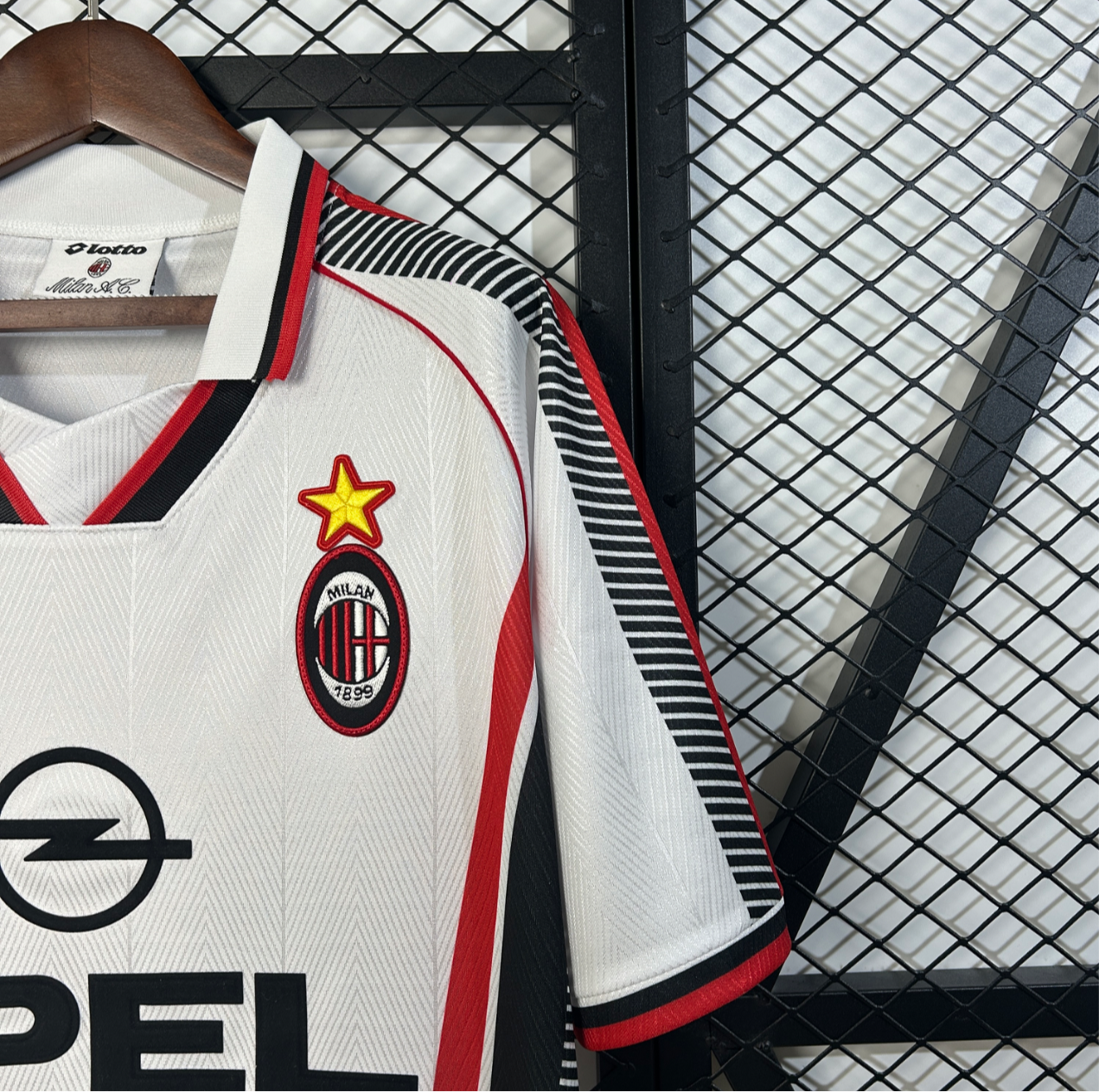 98/99 AC Milan extérieur