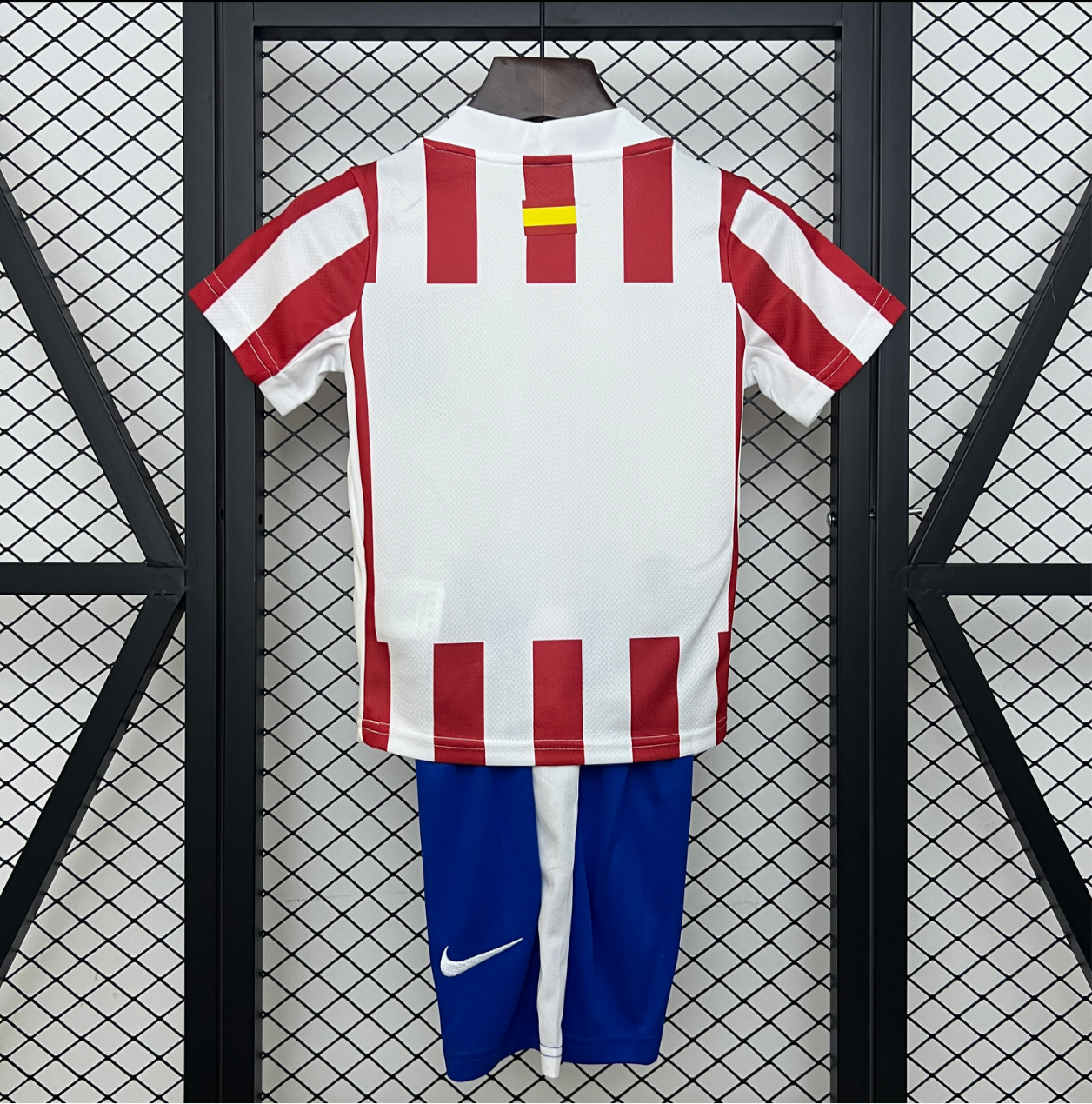 25/26 atletico Madrid enfants domicile