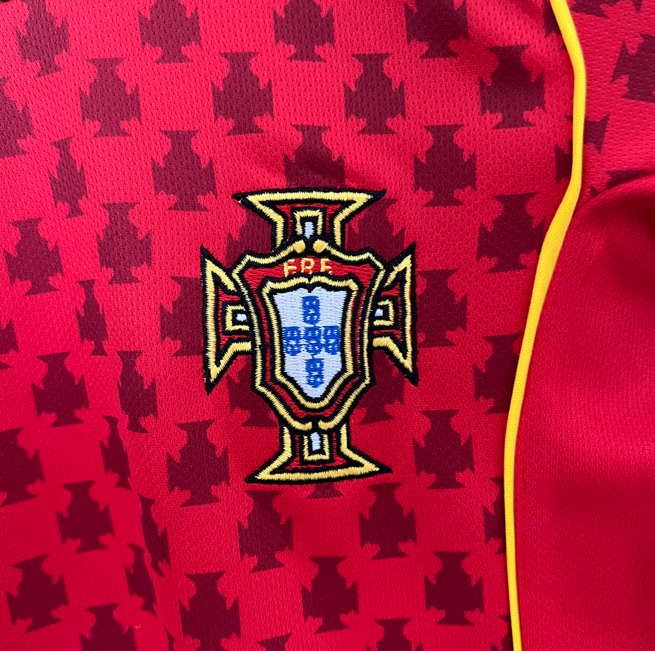 Maillot de Portugal enfant domicile 2004
