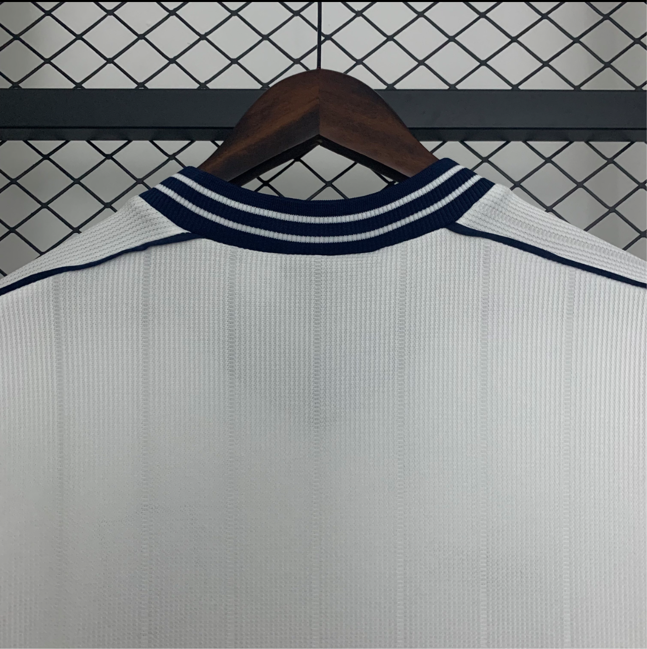 97/99 tottenham domicile