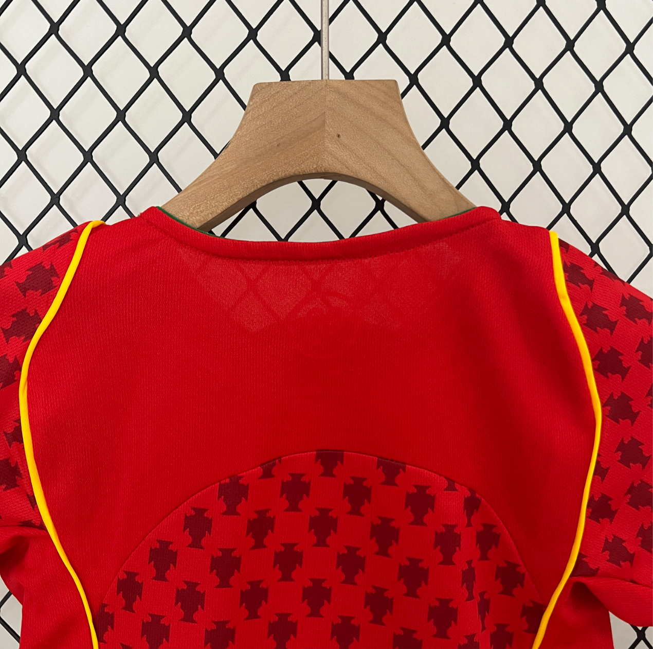 Maillot de Portugal enfant domicile 2004
