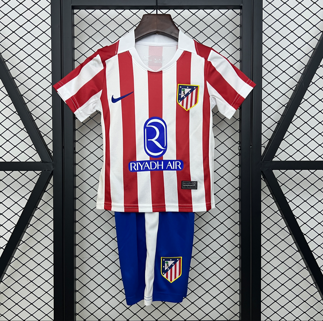25/26 atletico Madrid enfants domicile