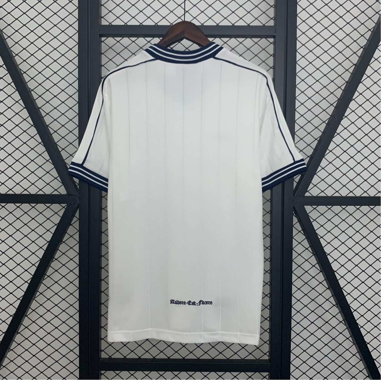 97/99 tottenham domicile