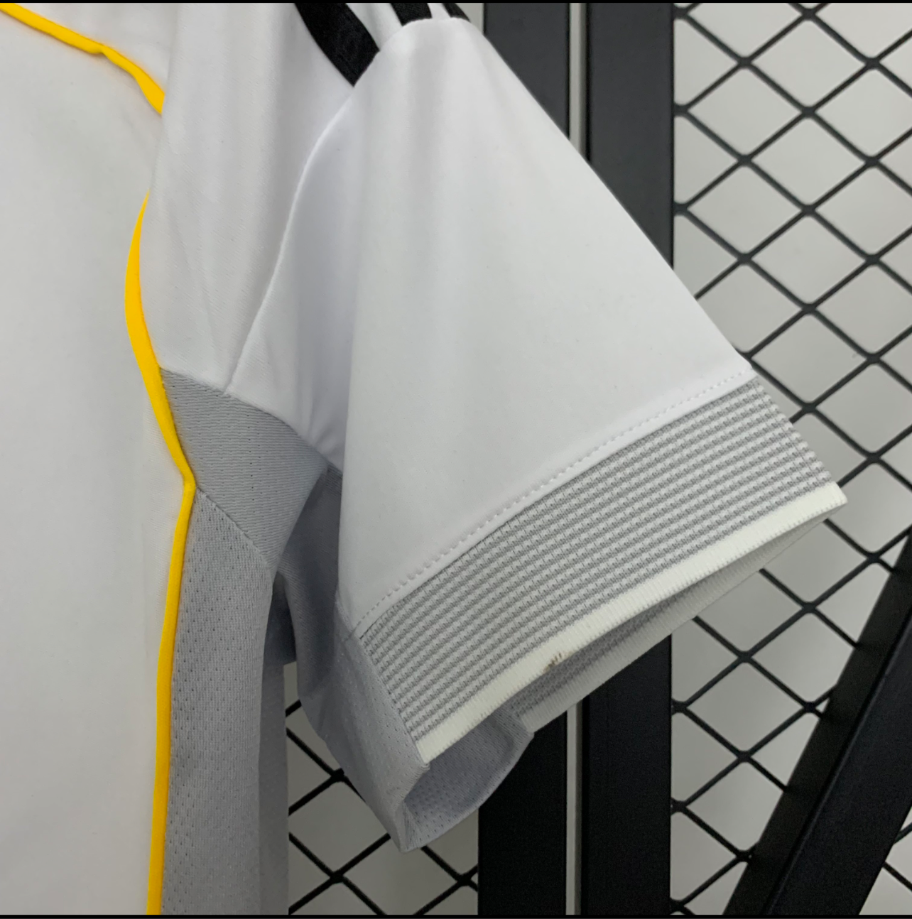 Maillot de Real Madrid femme domicile 25/26